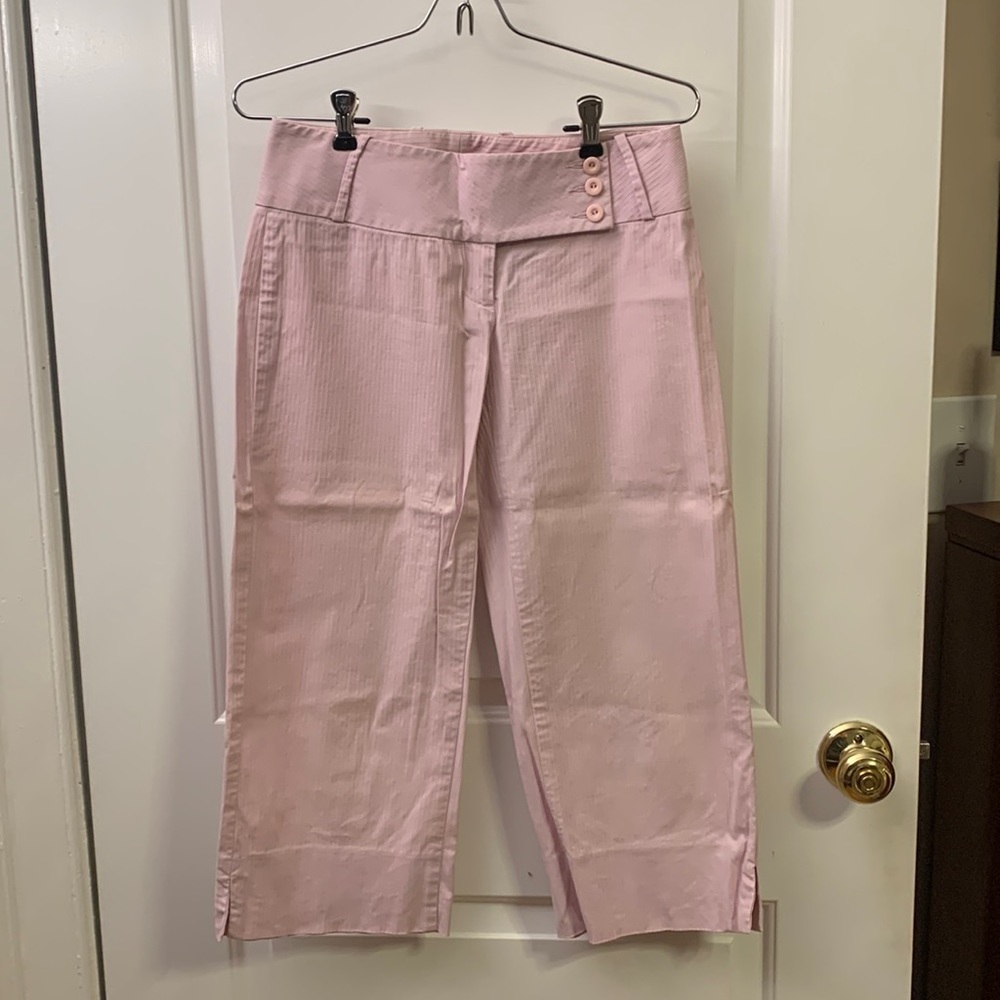 Bebe pink size 4 capri pants